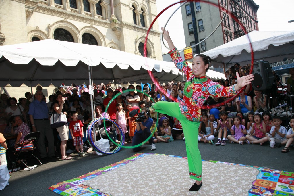 Egg-Rolls-Egg-Creams-Chinese-Acrobats_PhotoKateMilford